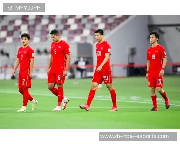 国足首练现场直击于汉超布置训练设施吕焯毅接受媒体采访分享感受 国足首练现场直击于汉超布置训练设施吕焯毅接受媒体采访分享感受